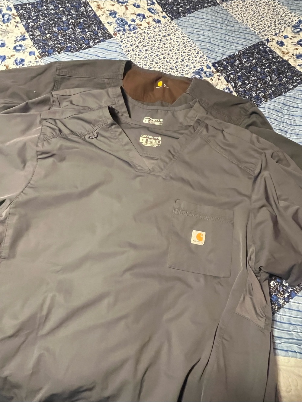 Carhartt Gray Short Sleeve Scrubs XL